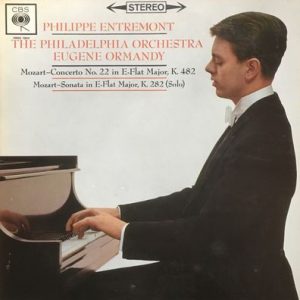 Philippe Entremont - Mozart-Concerto No. 22 in E-Flat Major, K. 482 & Sonata in E-Flat Major, K.282 (Solo)Nr. 1 & Nr. 4